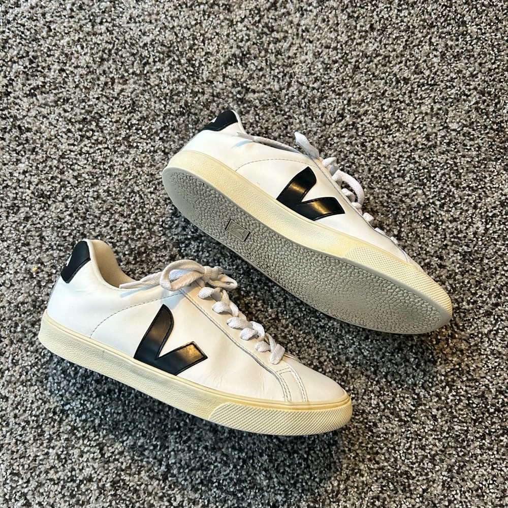Veja Sneakers